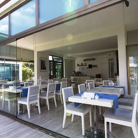 Violet Park Hotel 4*