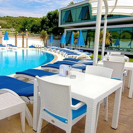 Violet Park 4*